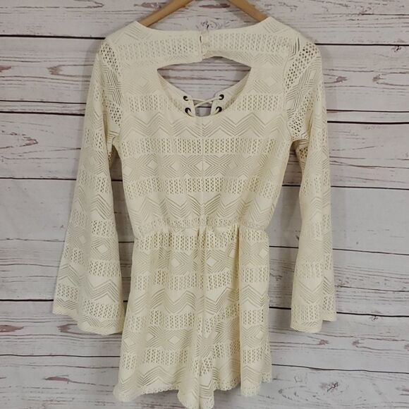 Love Fire, Cream Lace up Crochet Romper, Medium - Picture 7 of 9